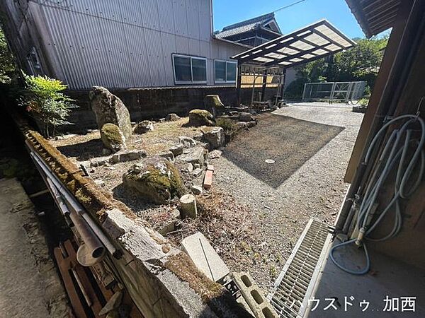 敷地内で家庭菜園も可能です
