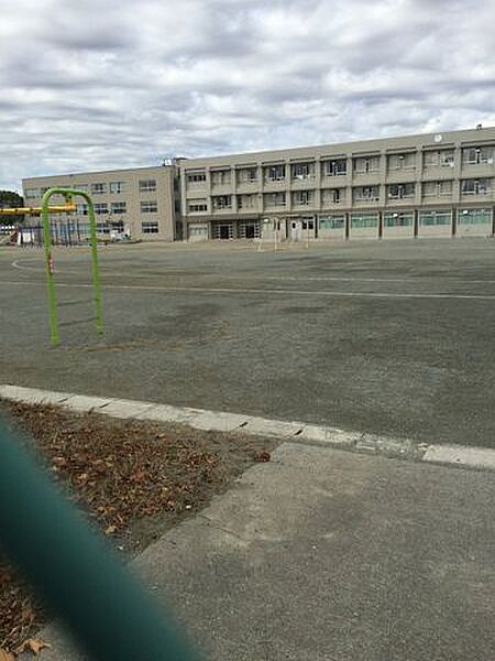 吉田方小学校吉田方小学校 3500m