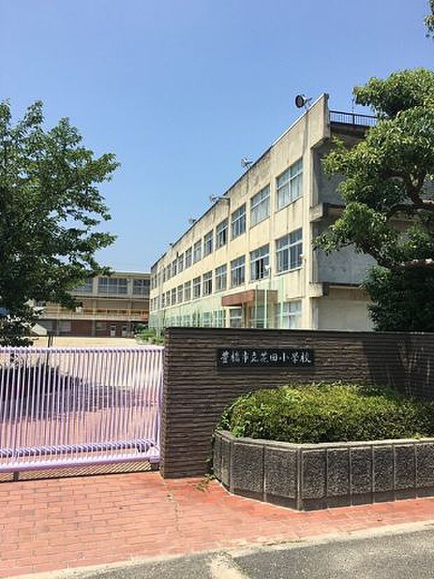 花田小学校花田小学校 640m