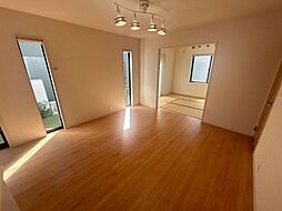 東幸町　中古戸建 4LDKのリビング/ダイニング