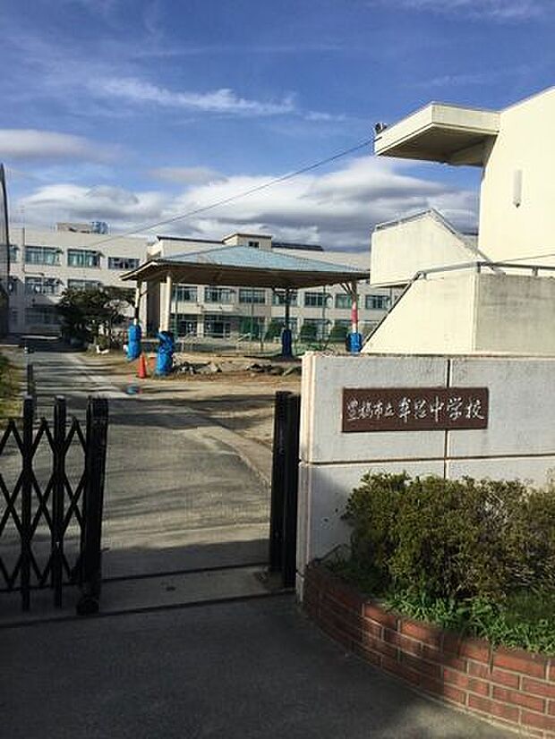 牟呂中学校牟呂中学校 1600m