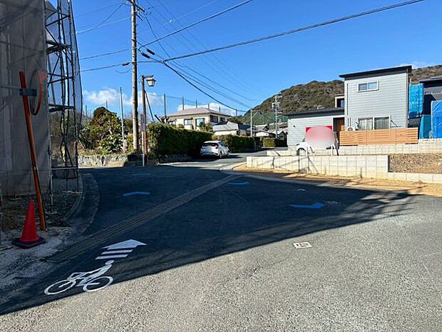 前面道路含む現地写真