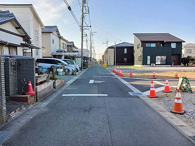 前面道路含む現地写真