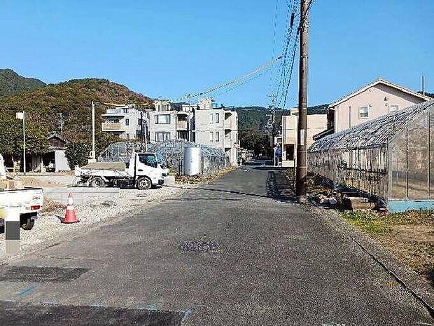 前面道路含む現地写真