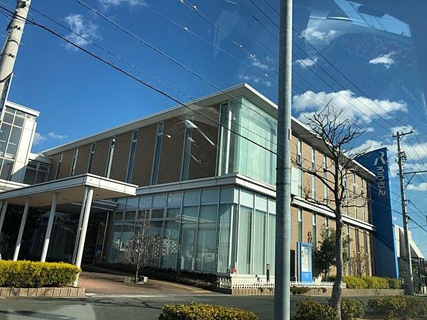 東海労働金庫 890m