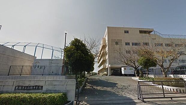 南陽中学校南陽中学校 1650m