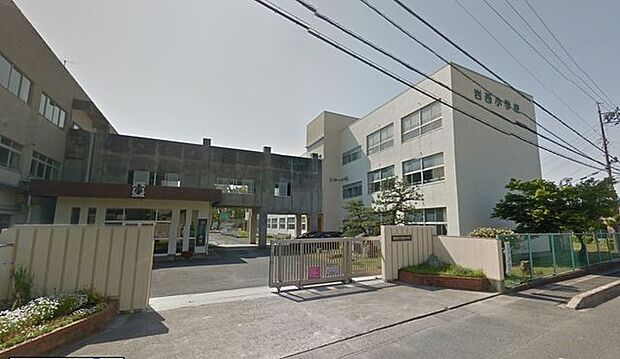 岩西小学校岩西小学校 700m
