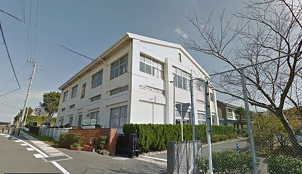 章南中学校章南中学校 3200m