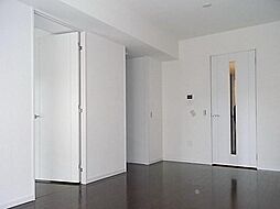 アンビシャス河辺 102 1階2LDKのリビング/ダイニング