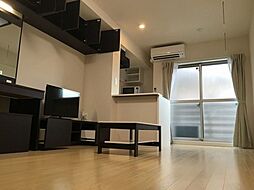 レオネクストトレフール 204 2階ワンルームのリビング/ダイニング