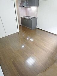 ローズガーデン立川 203 1階1Kのリビング/ダイニング