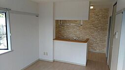 ピュアフィールド B棟 201 2階2LDKのリビング/ダイニング