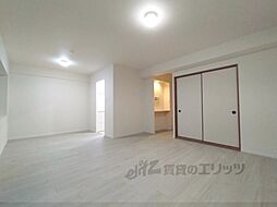 近鉄大阪線 大和朝倉駅 徒歩11分の賃貸マンション 1階3LDKのリビング/ダイニング