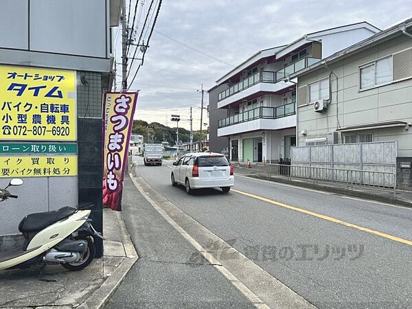 画像11:前面道路