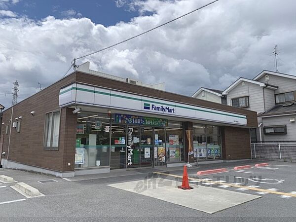 画像22:ファミリーマート　奈良六条西店まで650メートル