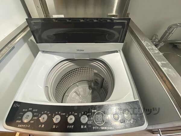 画像29:洗濯機置場
