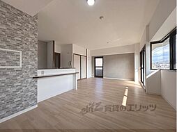 ネオハイツ八木西 2階5LDKのリビング/ダイニング