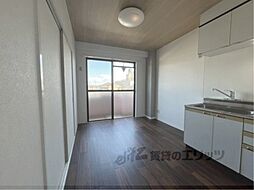 近鉄大阪線 大和高田駅 徒歩1分の賃貸マンション 3階2DKのリビング/ダイニング