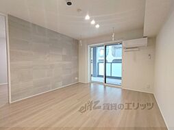 近鉄奈良線 新大宮駅 徒歩7分の賃貸マンション 4階2LDKのリビング/ダイニング