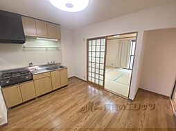 近鉄奈良線 生駒駅 徒歩16分の賃貸アパート 2階3DKのリビング/ダイニング