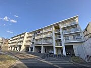 富雄駅より徒歩7分 4階 築41年4ヶ月の賃貸物件