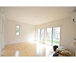 ペルルメゾン 101 1階2LDKのリビング/ダイニング