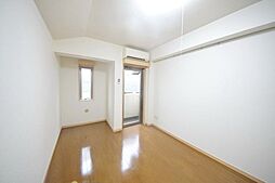 ドルチェ荻窪・壱番館 103 1階ワンルームのリビング/ダイニング