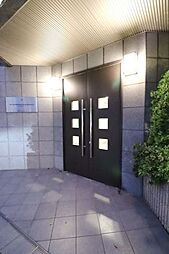 11 / 28