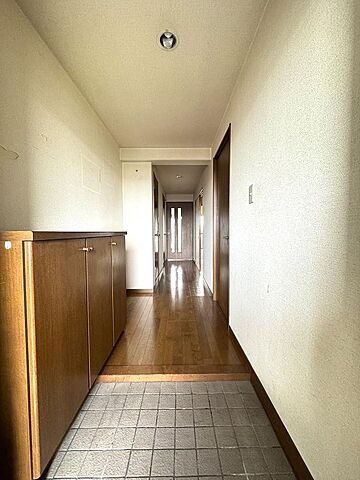 玄関 サーパス郡家 7階/-