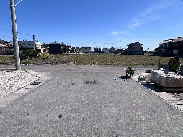 前面道路含む現地写真