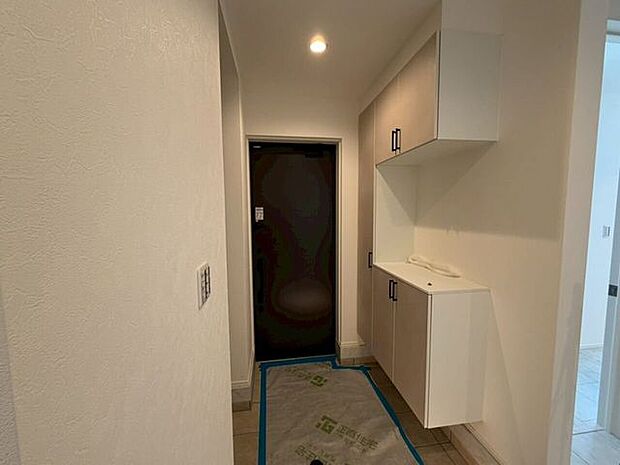 玄関収納あり