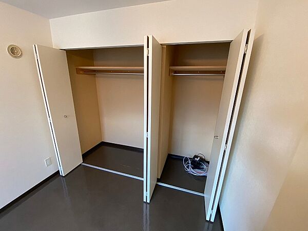 画像13:収納もバッチリあるのでお部屋が片付きますよ！