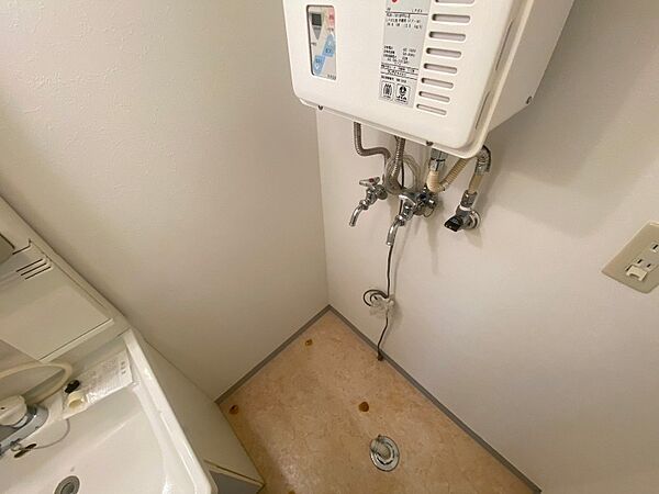 画像24:洗濯機はこちらの専用スペースに置けます！