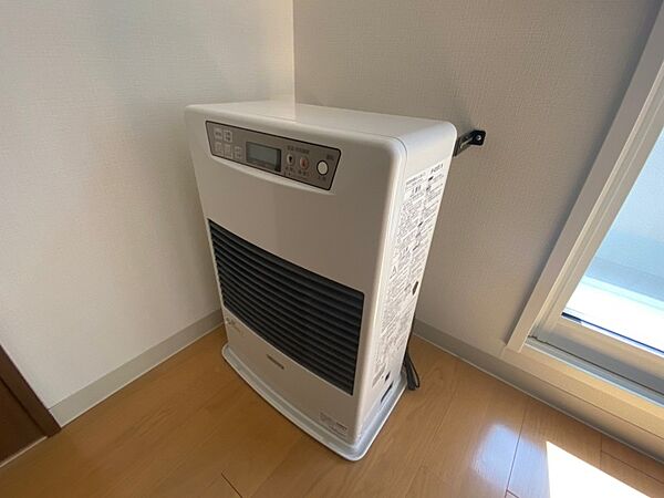 画像11:灯油暖房です。札幌の寒い冬もこれで大丈夫！