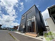 百合が原駅より徒歩12分 築4年 2階建の賃貸物件