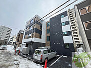 白石駅より徒歩6分 築2年4ヶ月 4階建の賃貸物件