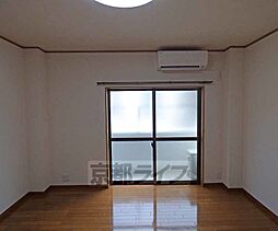 京福電気鉄道北野線 等持院・立命館大学衣笠キャンパス前駅 徒歩3分の賃貸マンション 1階1Kのリビング/ダイニング