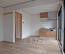 京都市営烏丸線 北大路駅 徒歩35分の賃貸アパート 1階2LDKのリビング/ダイニング