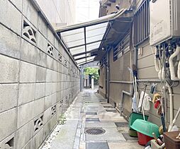 18 / 21
