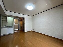 メゾンドール川口 207 2階1Kのリビング/ダイニング