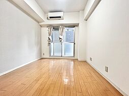 アンサンブル梅田 702 7階ワンルームのリビング/ダイニング