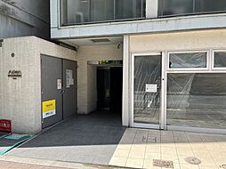 11 / 17