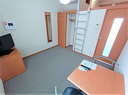 レオパレス三葉 2階1Kのリビング/ダイニング