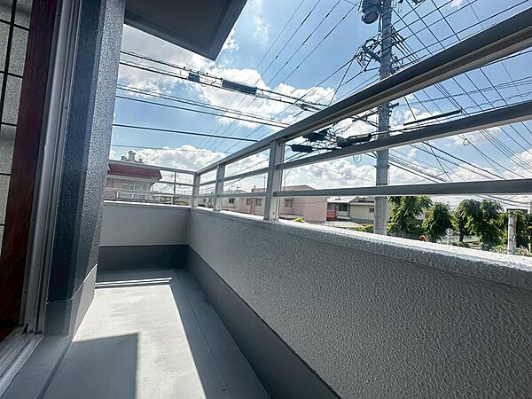 南向きなので洗濯物もすぐに乾きます☆Ｌ字のバルコニーです☆