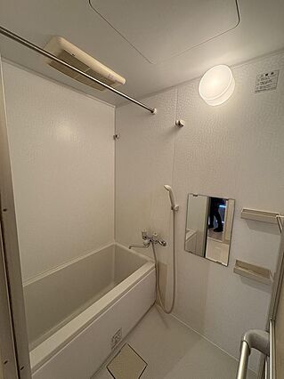 ゆったり湯船に...