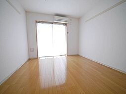 ドゥシェルII 204 2階1Kのリビング/ダイニング