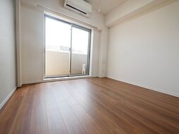 キューブ武蔵小杉 305 3階1Kのリビング/ダイニング