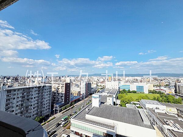 住宅ローンを銀行に勧められるがまま組もうとしていませんか。客観的な視点で最適な融資先をご提案。金利を抑え支払額を削る戦略。3,490万円の価値を最大化する、実務的で合理的な資金計画サポートを提供します