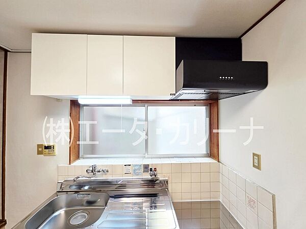 本物件は再建築不可となりますが、その分、価格面でのメリットを考慮しました。現状を維持しながら生活の場として活用いただく方へ。詳細な法規制や建物の状況について説明いたします。