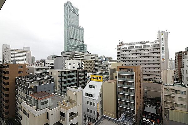 管理費等は月額17,420円、25年度固定資産税は67,055円です。弊社は維持費用も含め、お客様ごとに無理のないファイナンス提案を行い、安心できるマイホーム購入をサポートします。